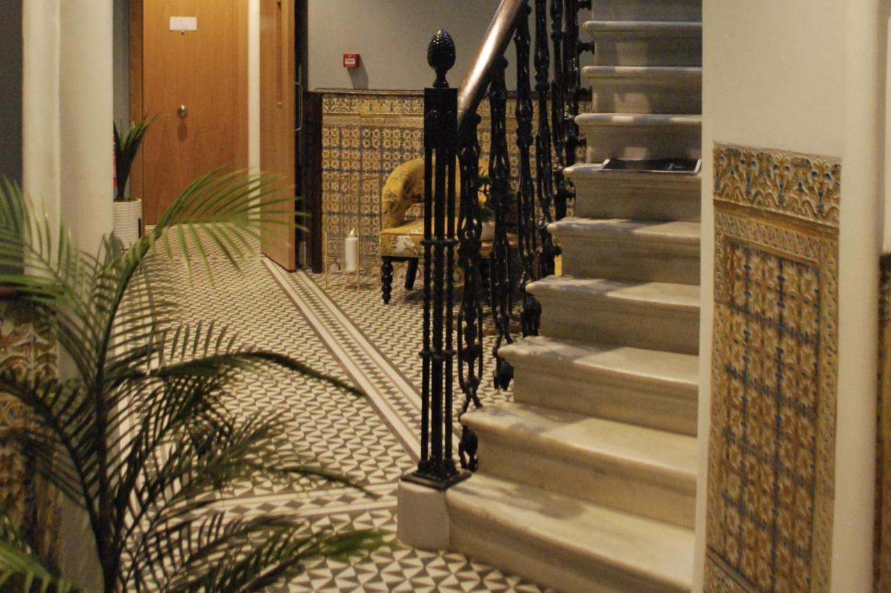 Master Penthouse Double Room Ensuite With Private Terrace - Grand Central House غيبرالتار المظهر الخارجي الصورة